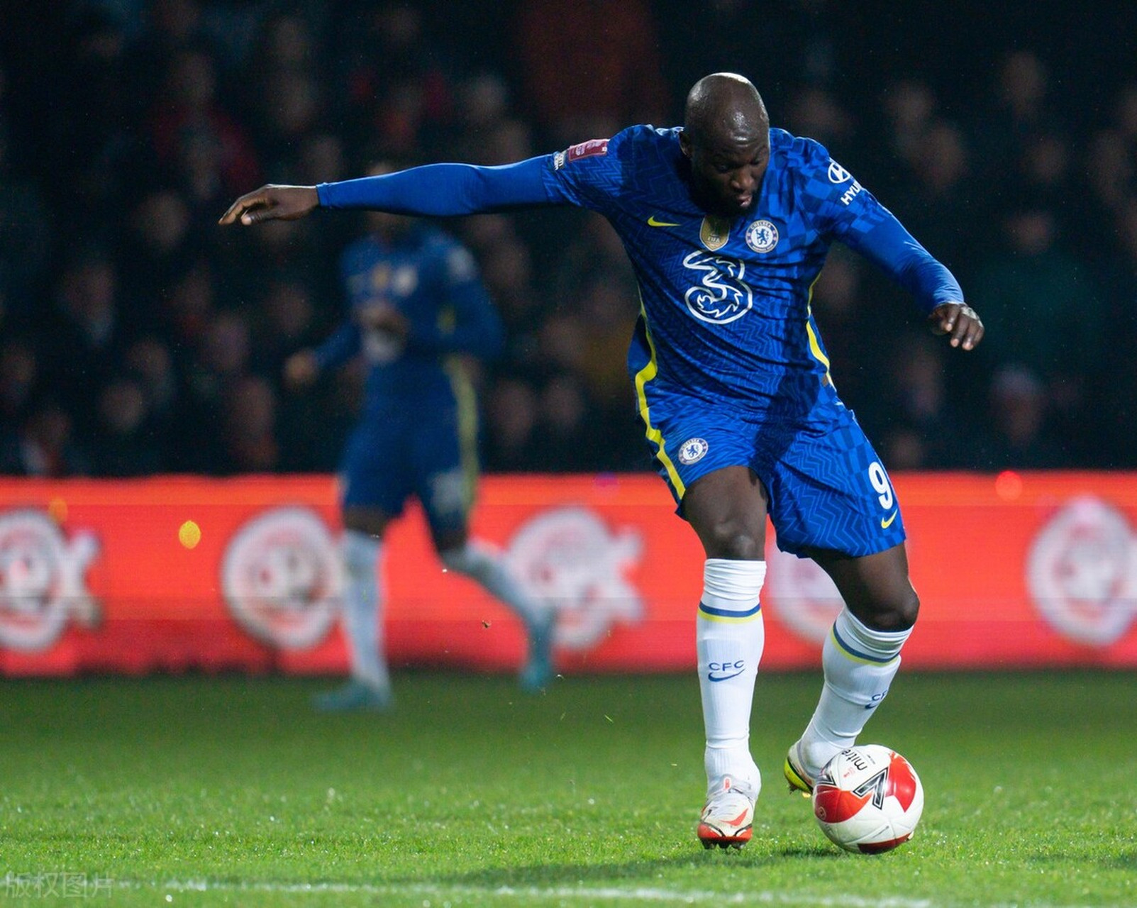 包含切尔西主帅图赫尔聚焦战术调整，迎战下一场强敌的词条