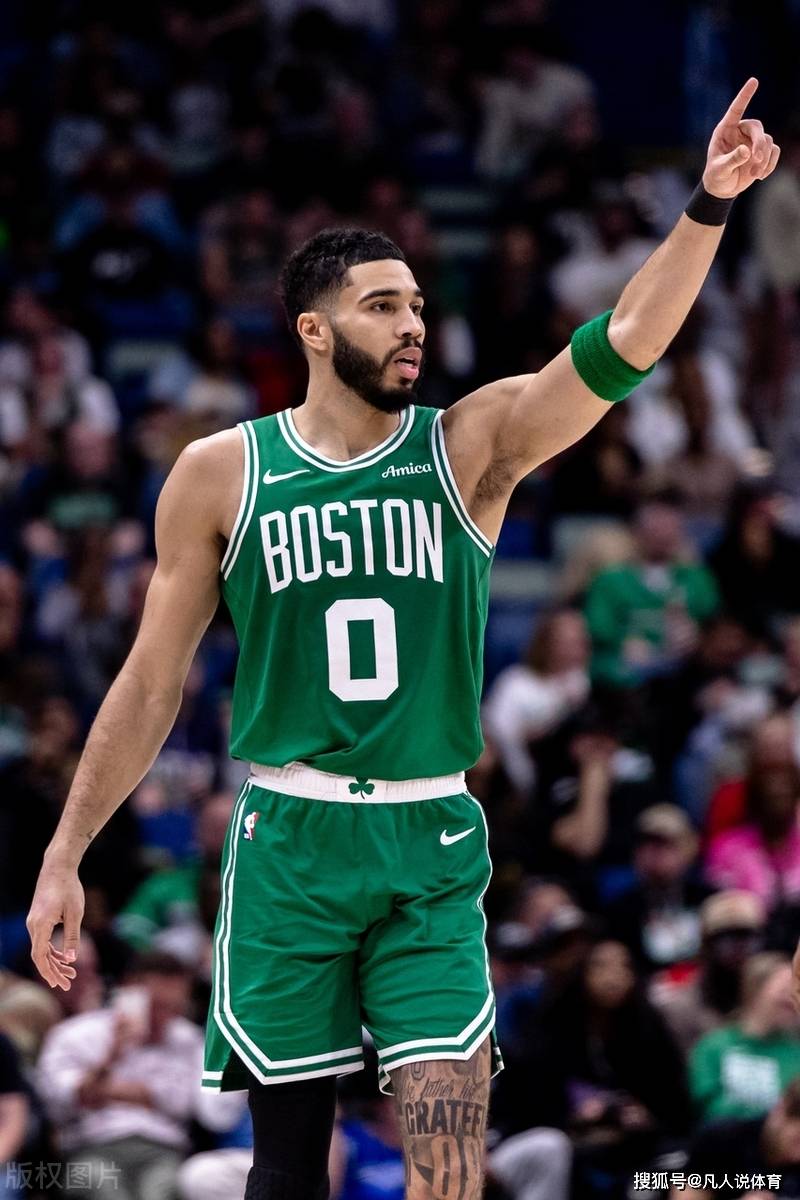 鹈鹕险胜塔图姆，刷新队史纪录关键表现点燃全场！