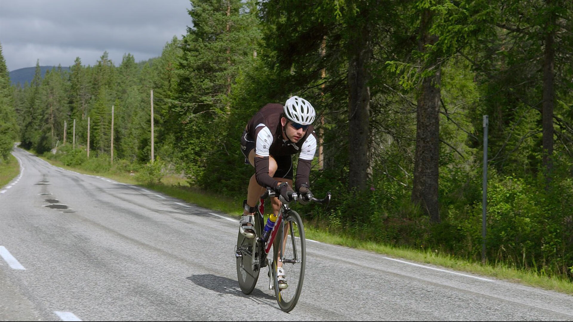 内马尔遭遇三连败,巴塞罗那教练压力山大,球迷掌声却不减